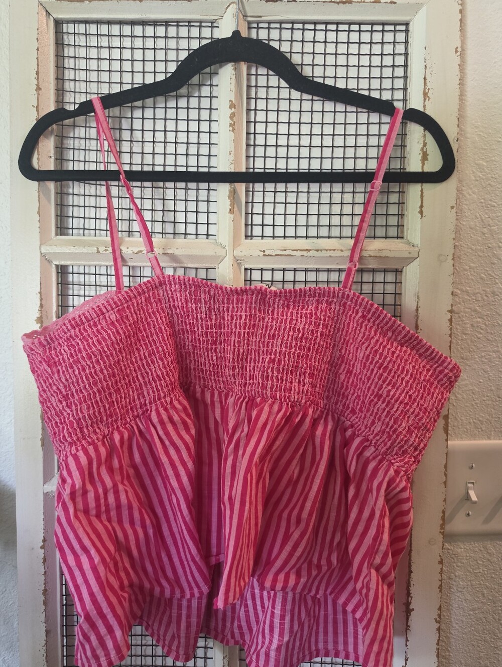Pink Tank - Picture 3 of 3